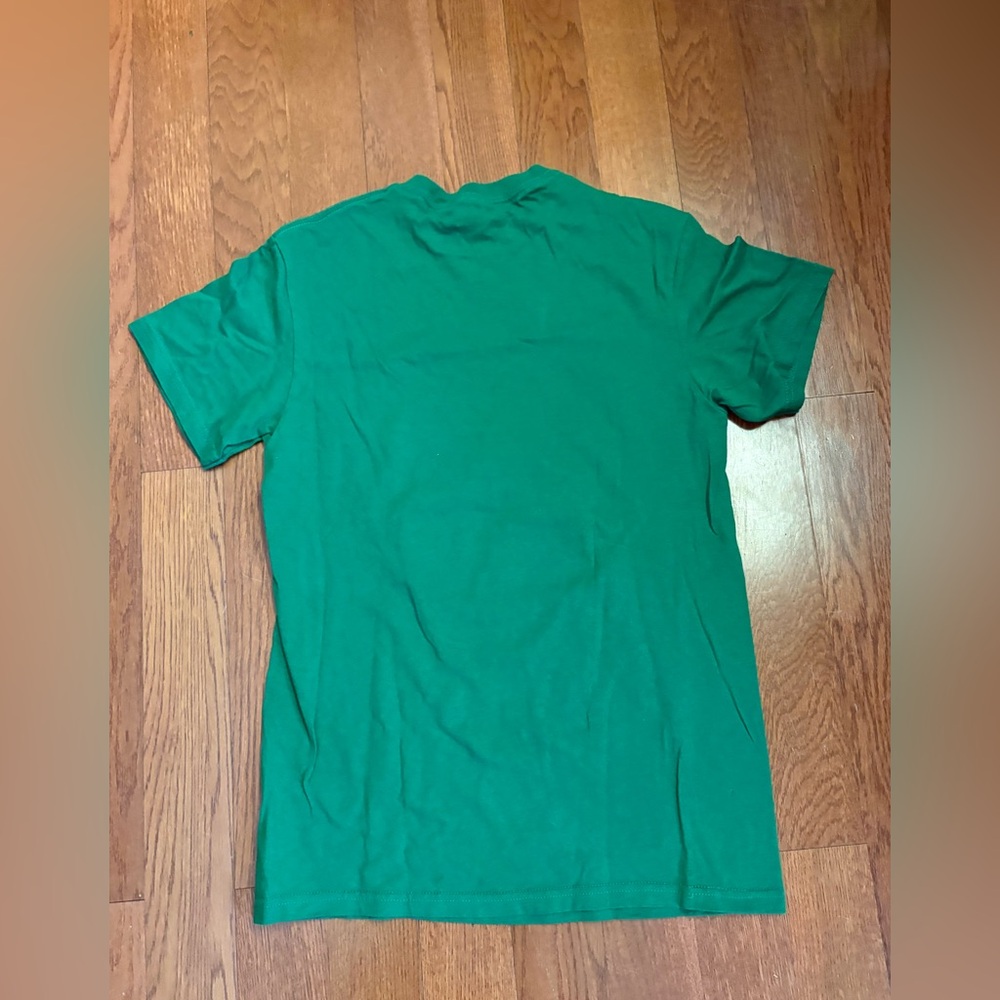 Green Shamrock Graphic T-Shirt. Size women’s small - Picture 5 of 5